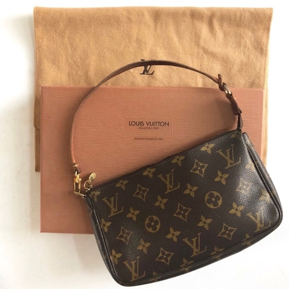 Louis Vuitton Handbags - • Vintage Louis Vuitton Pochette •